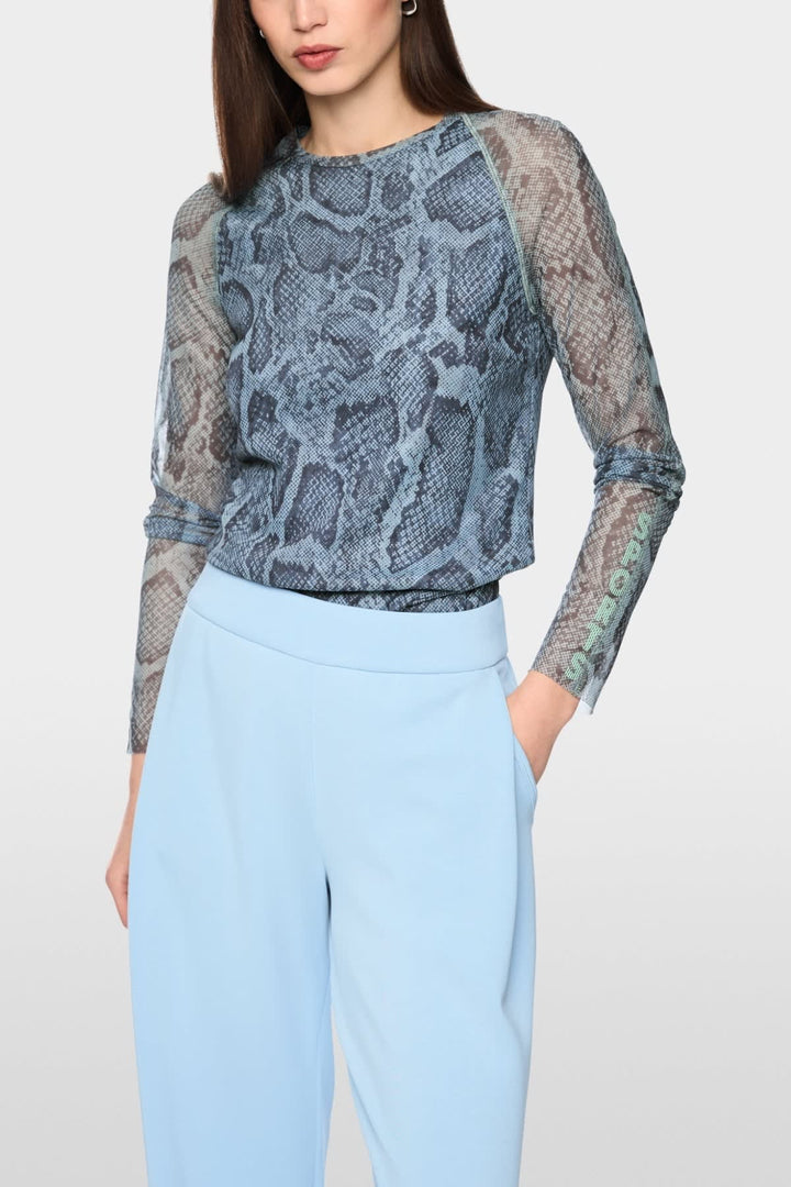 Vue de côté chandail en maille Marc Cain pour femme bleu avec détail tricoté unique - Valérie Simon