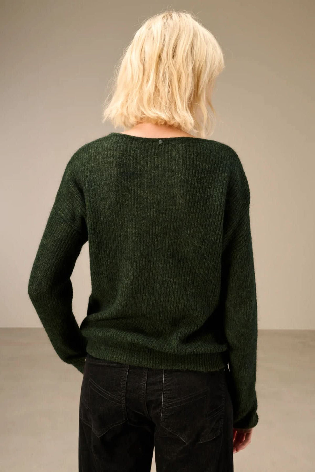Nile V-neck knit sweater for women