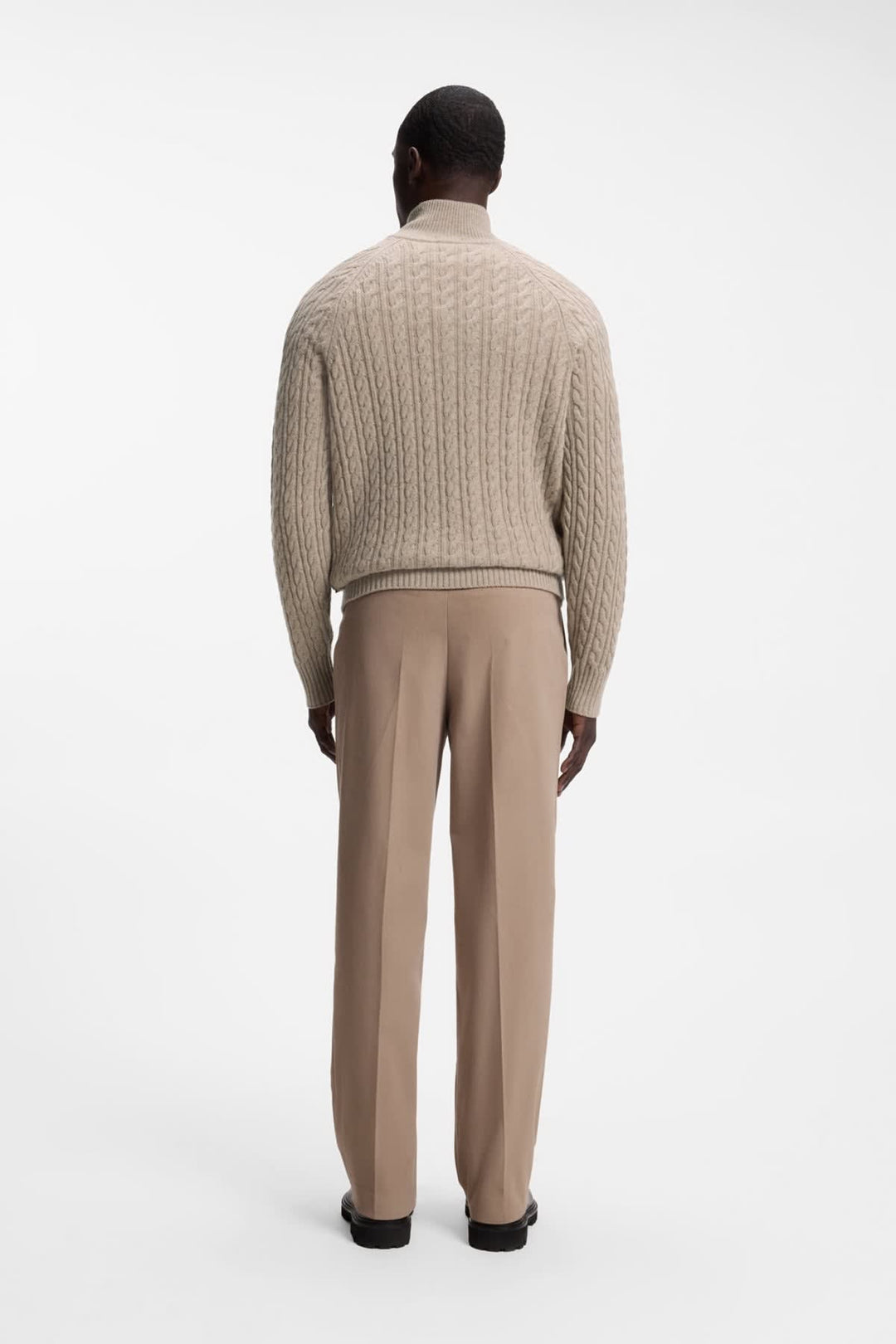Chandail en tricot torsadé à demi-fermeture éclair vue de face Hugo Boss