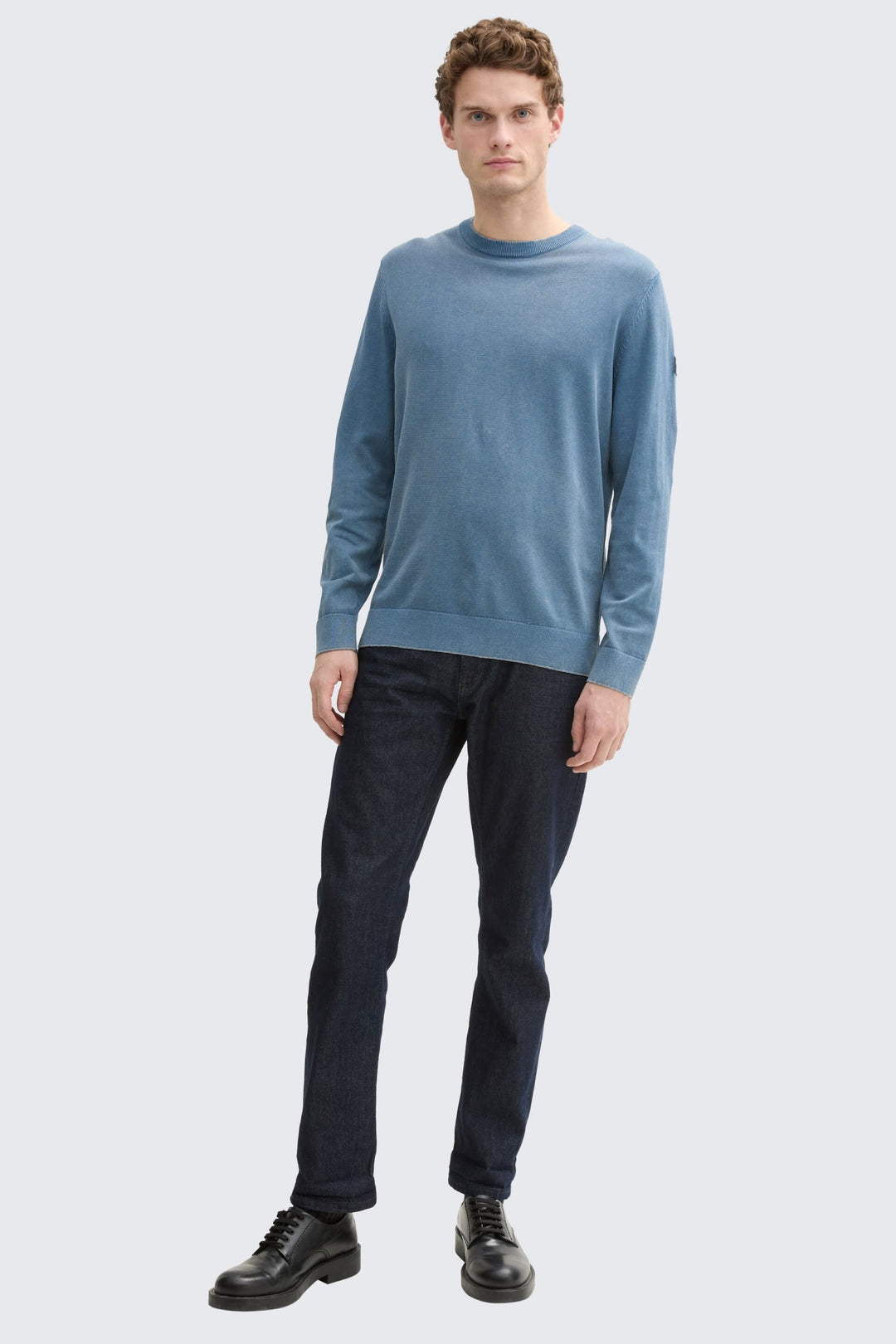 Vue de face chandail gris clair Tom Tailor pour homme avec détail de texture douce - Valérie Simon