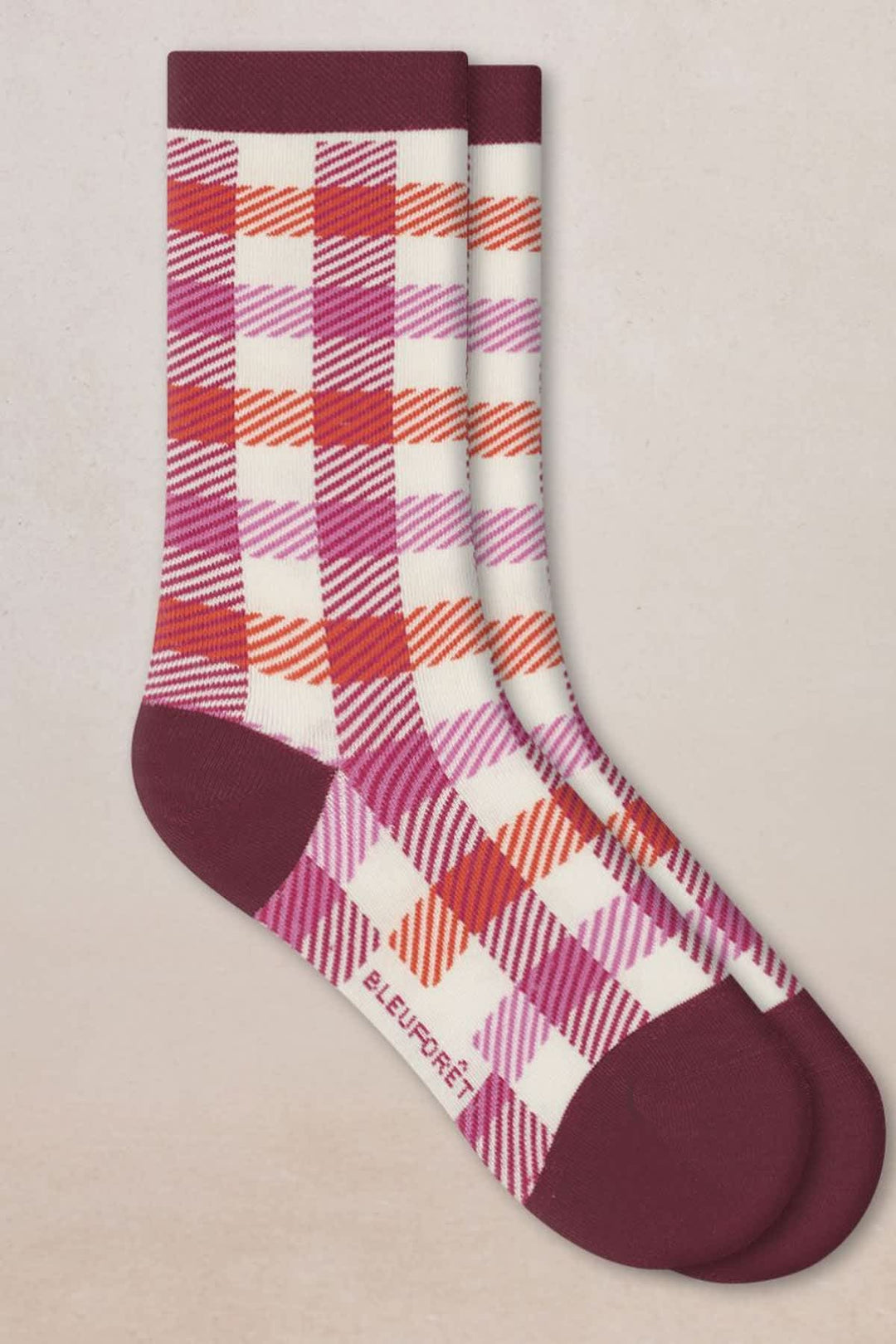 Chaussettes en coton à motif damier noir et blanc vue de face pour femme Bleuforêt