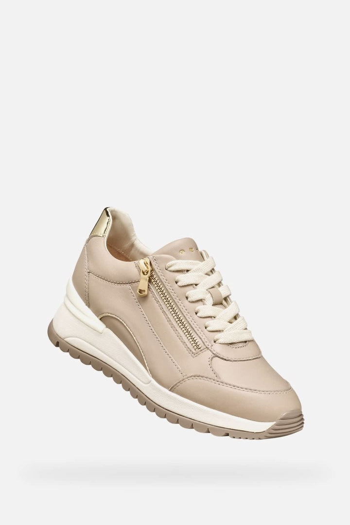 Geox women’s Desya dress shoes with platform sole