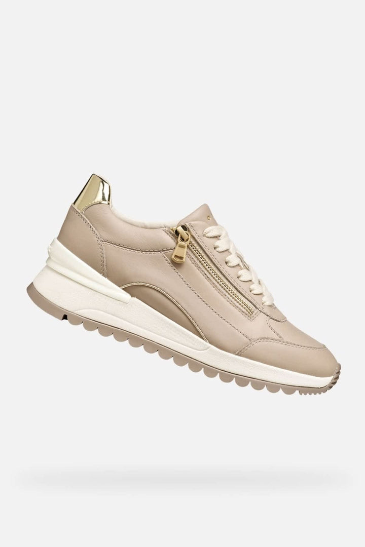 Geox women’s Desya dress shoes with platform sole