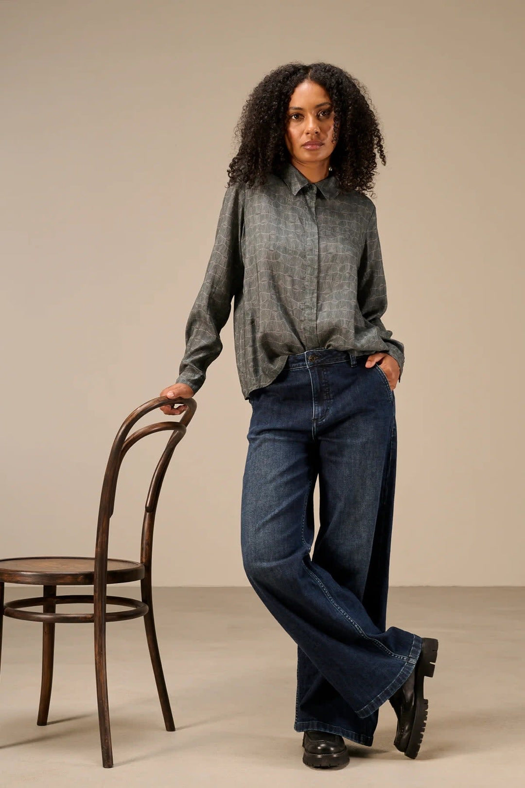 Chemise à imprimé graphique pour femme Nile