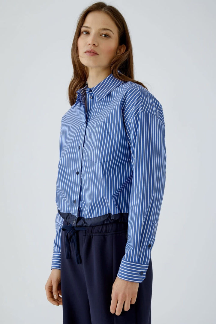 Chemise courte à rayures vue de face pour femme Oui