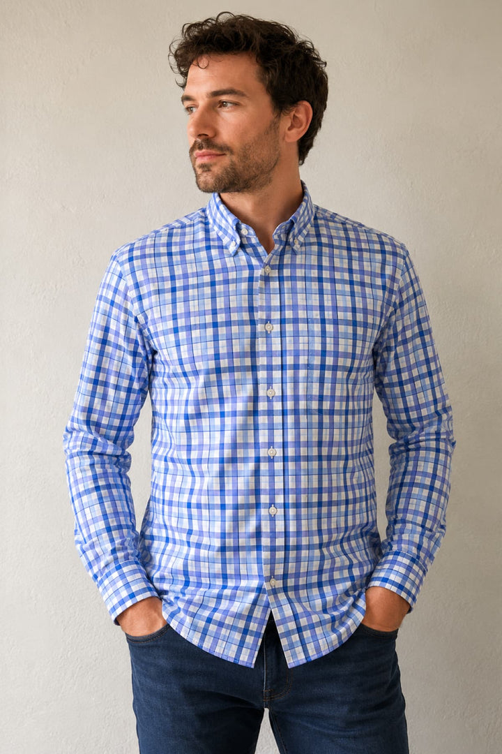 Vue de face chemise à carreaux rouges avec poche poitrine Paul and Shark pour homme - Valérie Simon