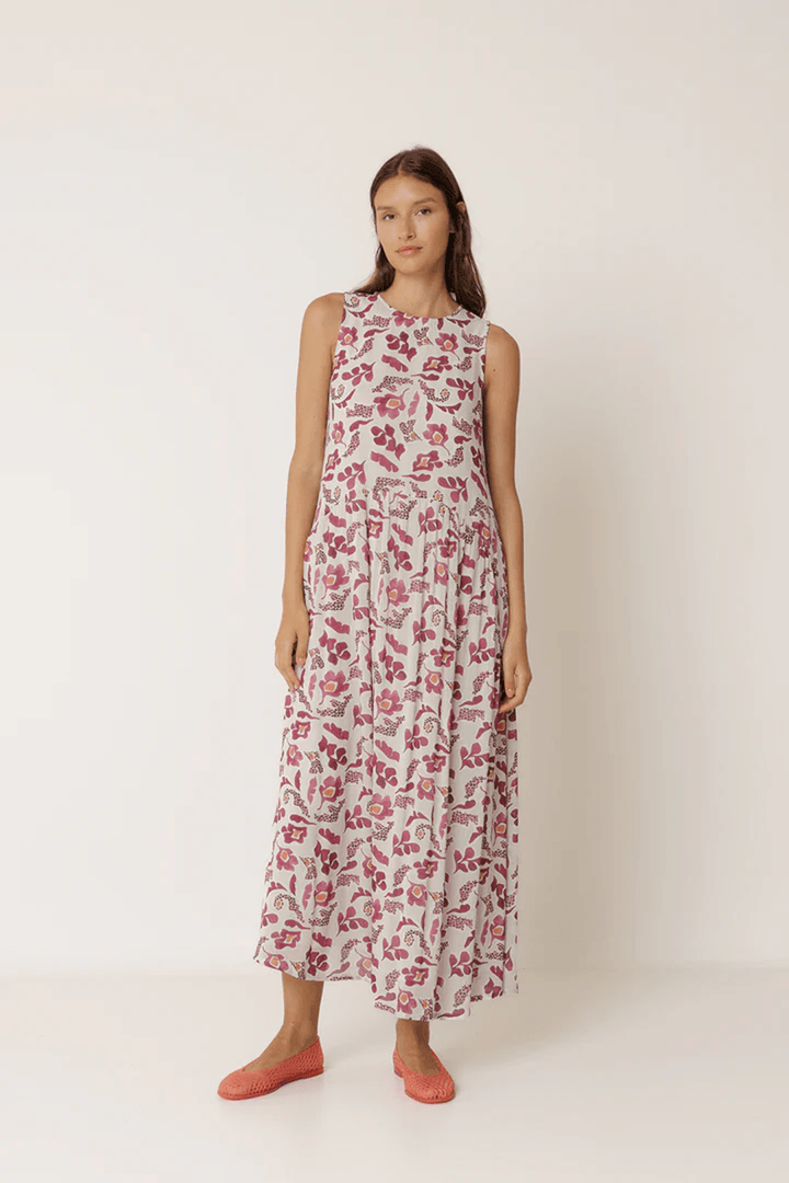 Long sleeveless printed dress