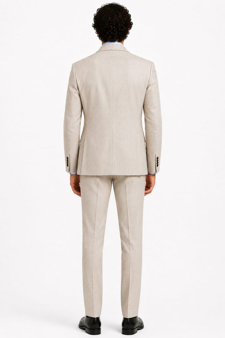 Full-front view of the textured Lief Horsens men&