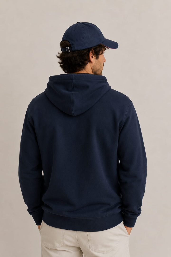 Vue de face coton ouaté à capuchon Tom Tailor pour homme noir avec logo subtil - Valérie Simon