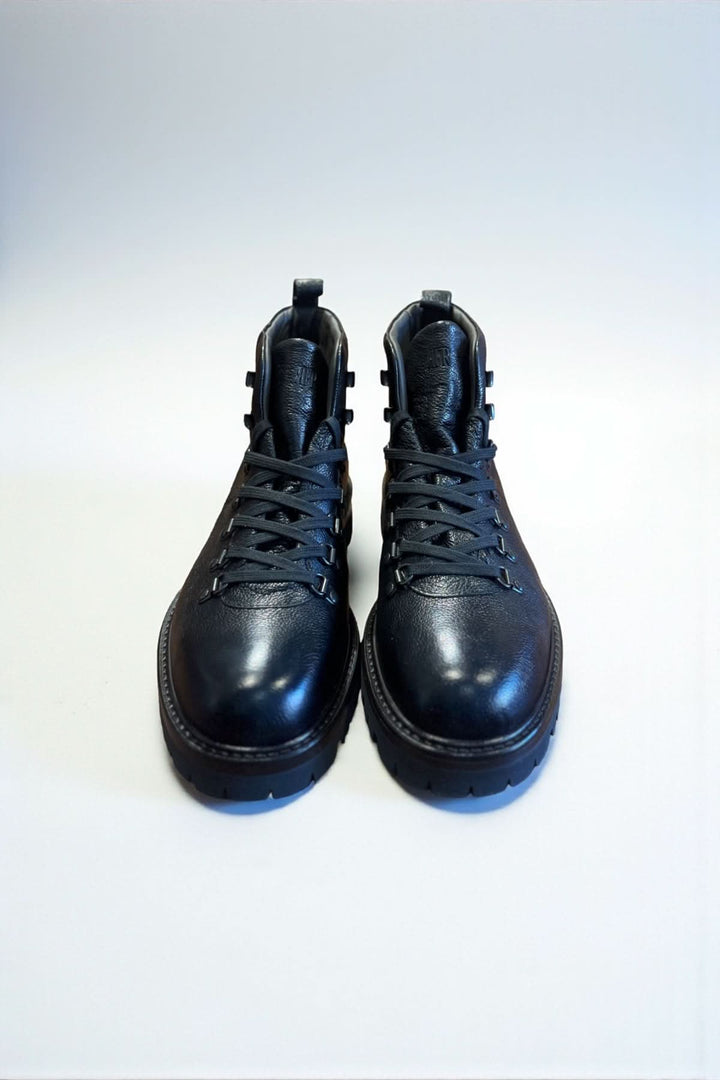 Men's textured leather ankle boots