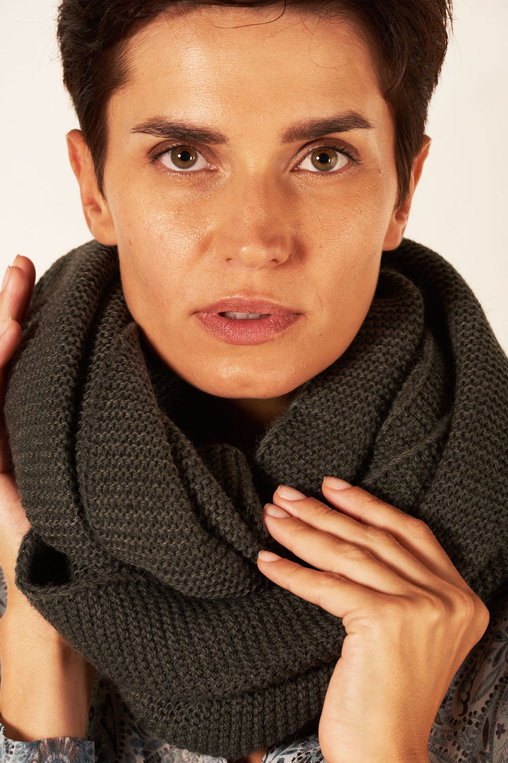 Knit scarf