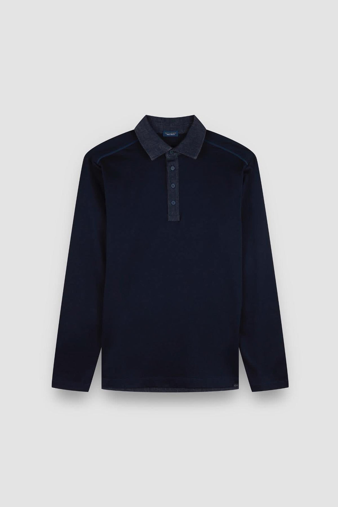 Polo manches longues en coton avec col contrastant, style urbain, confortable et élégant.