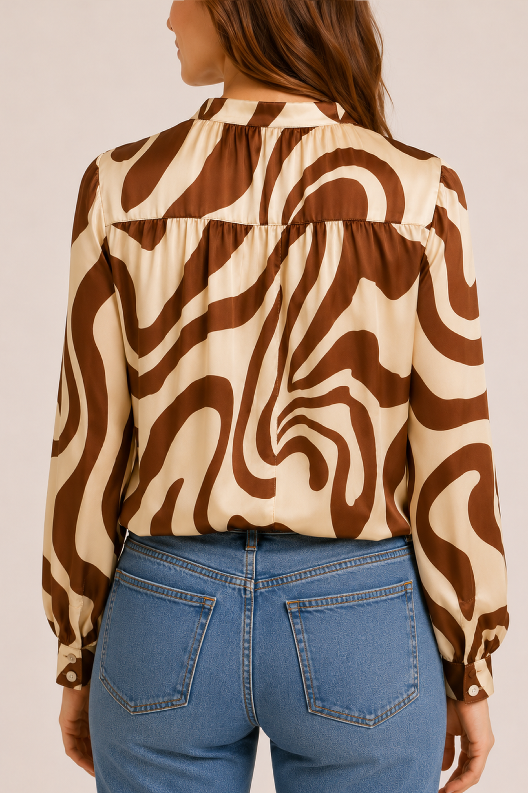 Flowy blouse with an abstract pattern