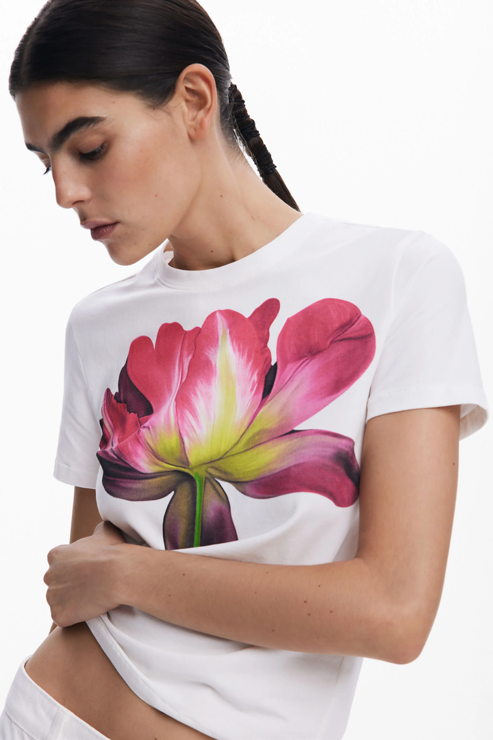 Flower print t-shirt