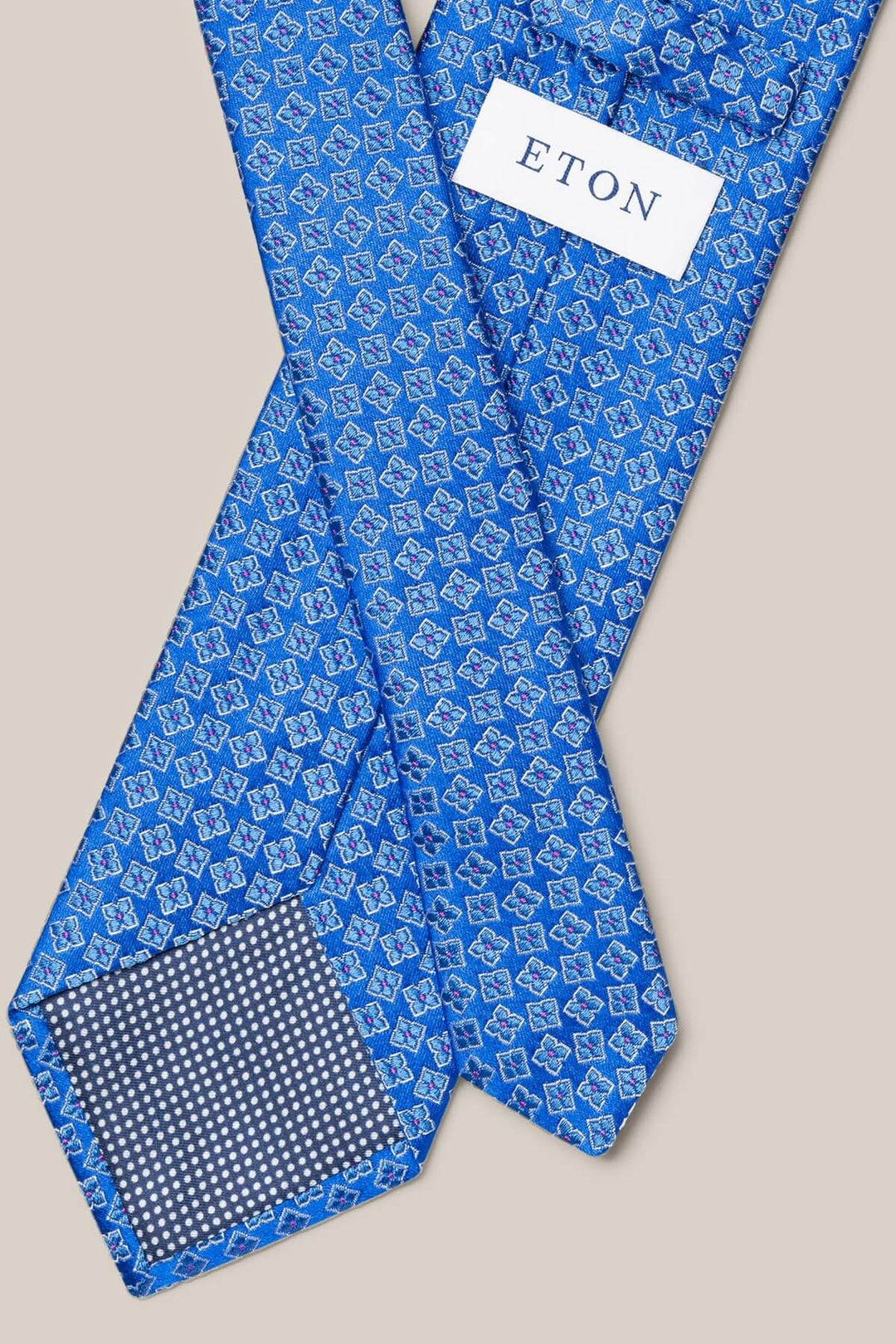 Blue geometric pattern silk tie