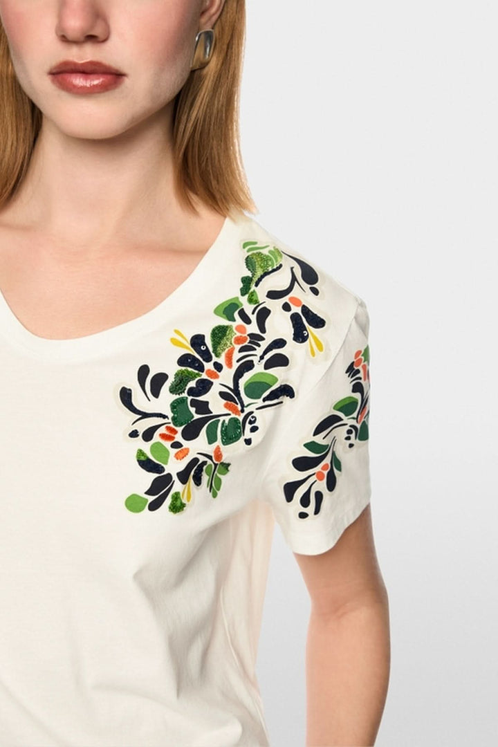 Hibiscus-print T-shirt with sequins