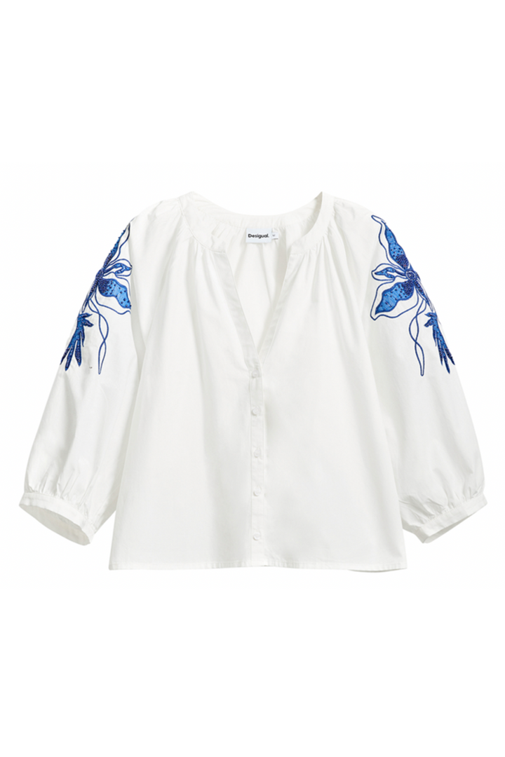 Floral embroidery blouse