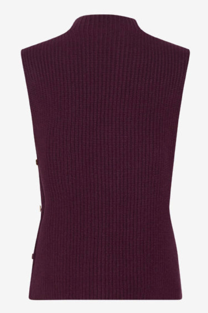 Sleeveless knit