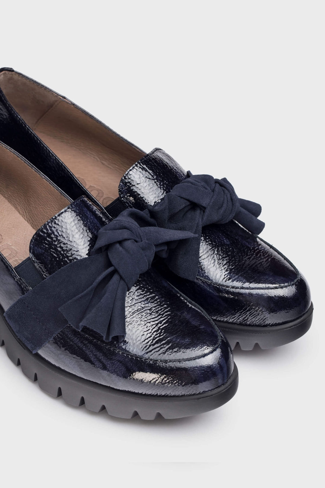 Chaussures de ville vernies à nœud
