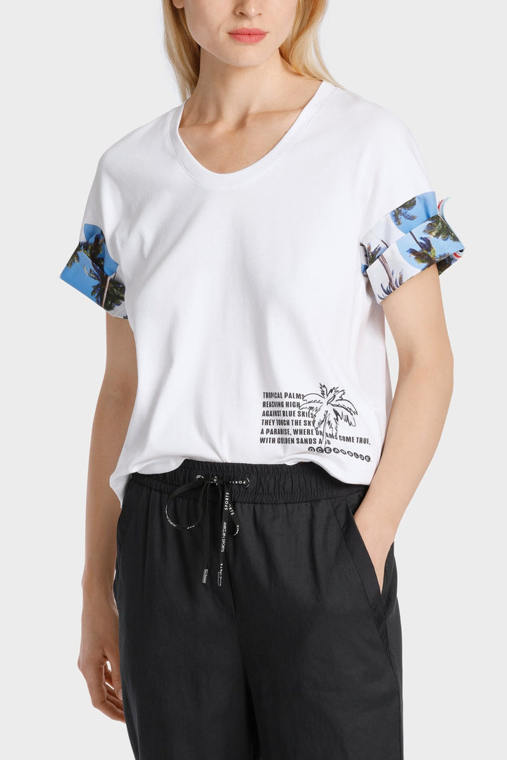 T-shirt with printed sleeves