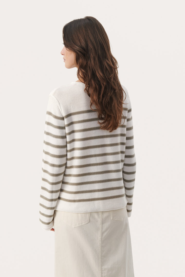 Eivor sweater