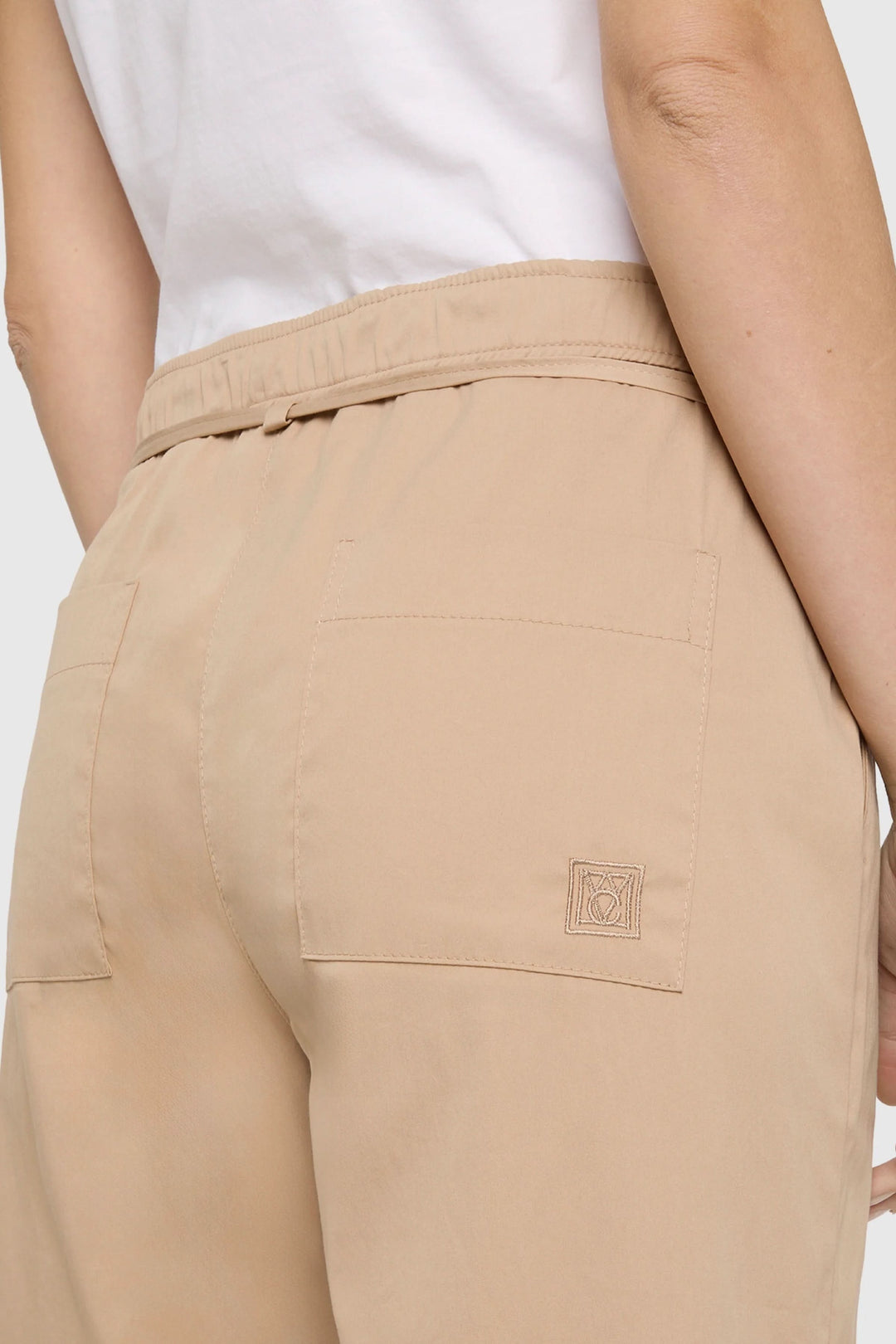 Chiara Chino Pants with a Size knot