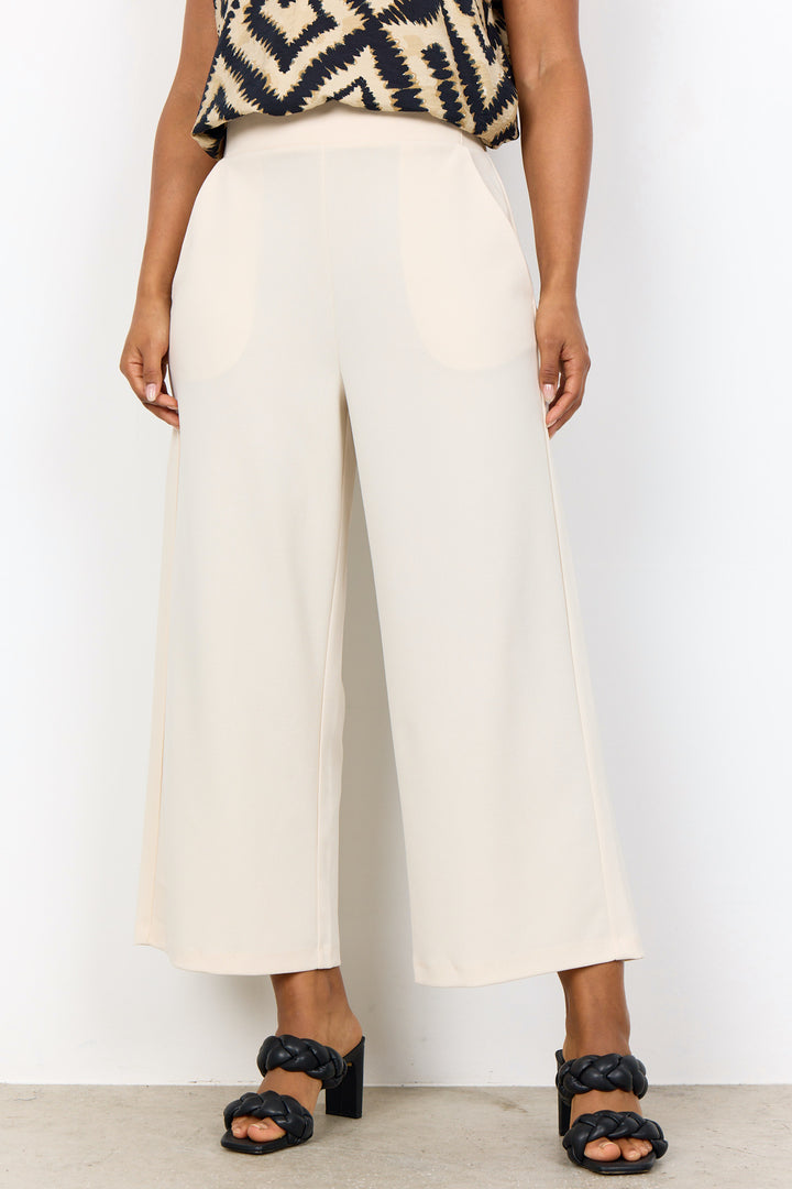 Wide leg pants