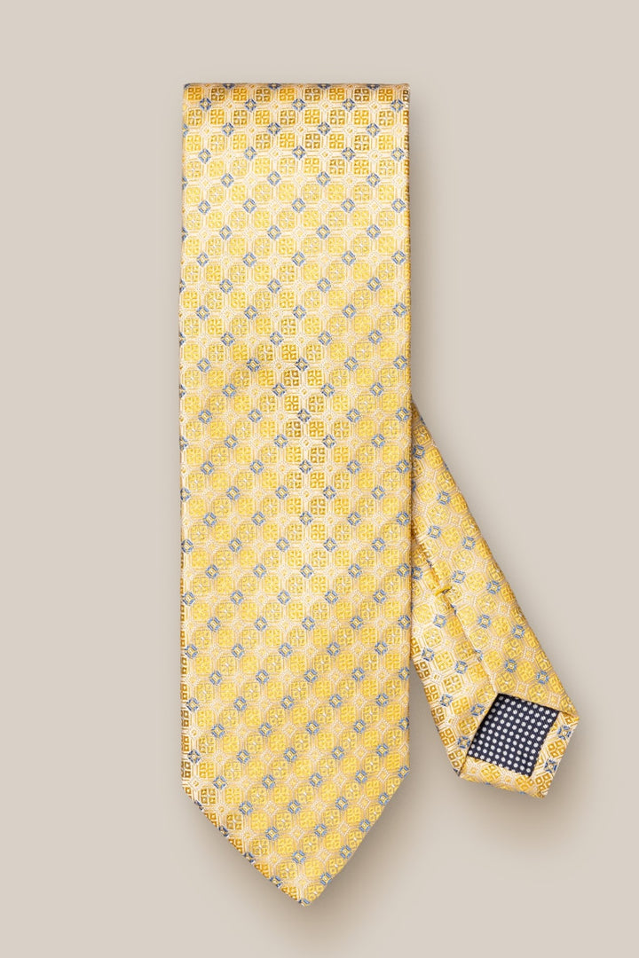 Silk tie with patterns