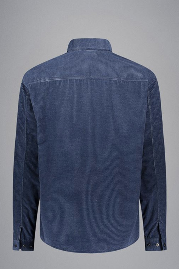 Chemise en velours côtelé de cachemire, vue arrière, coupe droite et textures distinctives, idéale pour un style automnal.