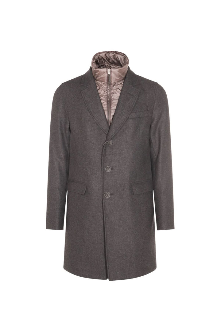 Manteau coupe classique gris avec col à revers et plastron amovible, idéal pour un look professionnel.
