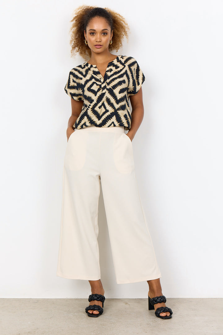 Wide leg pants