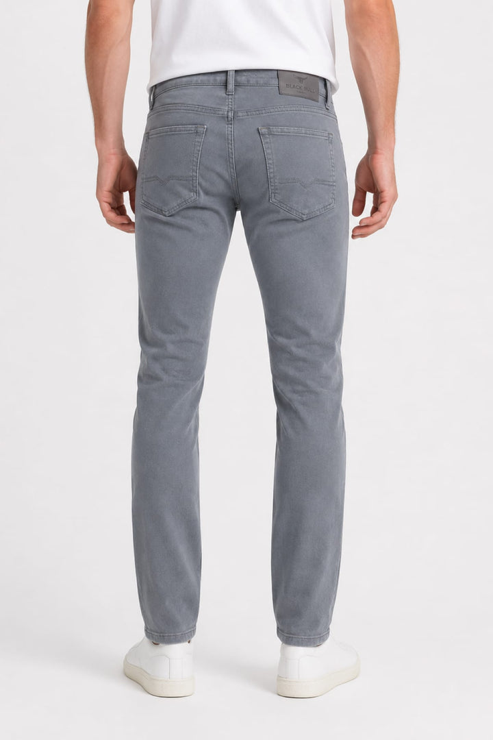 Vue latérale jean Black Bull pour homme noir détail poches - Valérie Simon