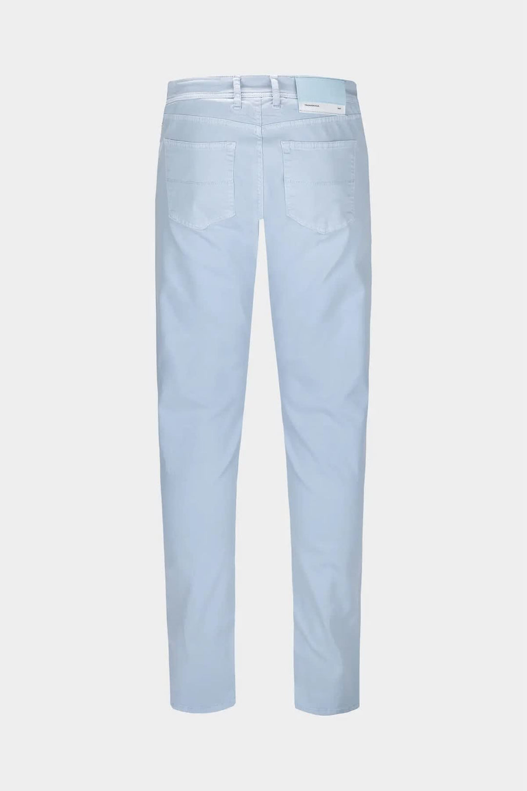 Front view of Tramarossa men&