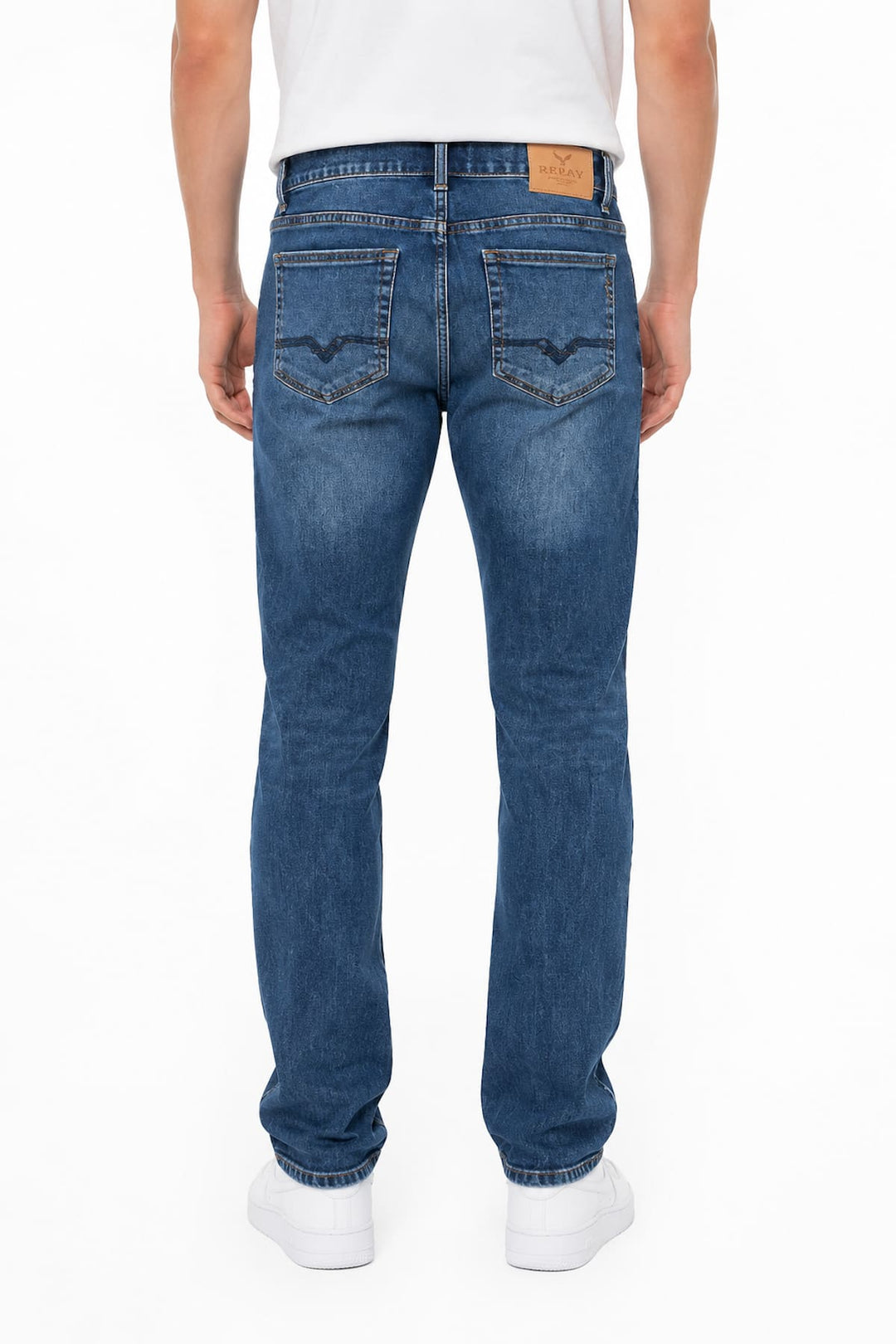 Side view of Sam men&