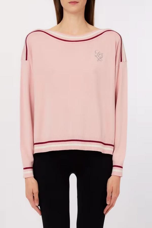 Lightweight knit with contrasting details