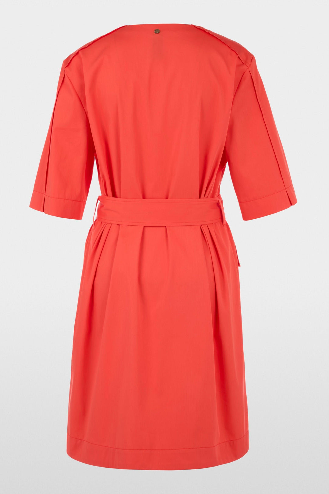 Short-sleeved belted dress