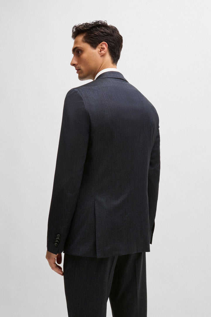 Micro-patterned suit