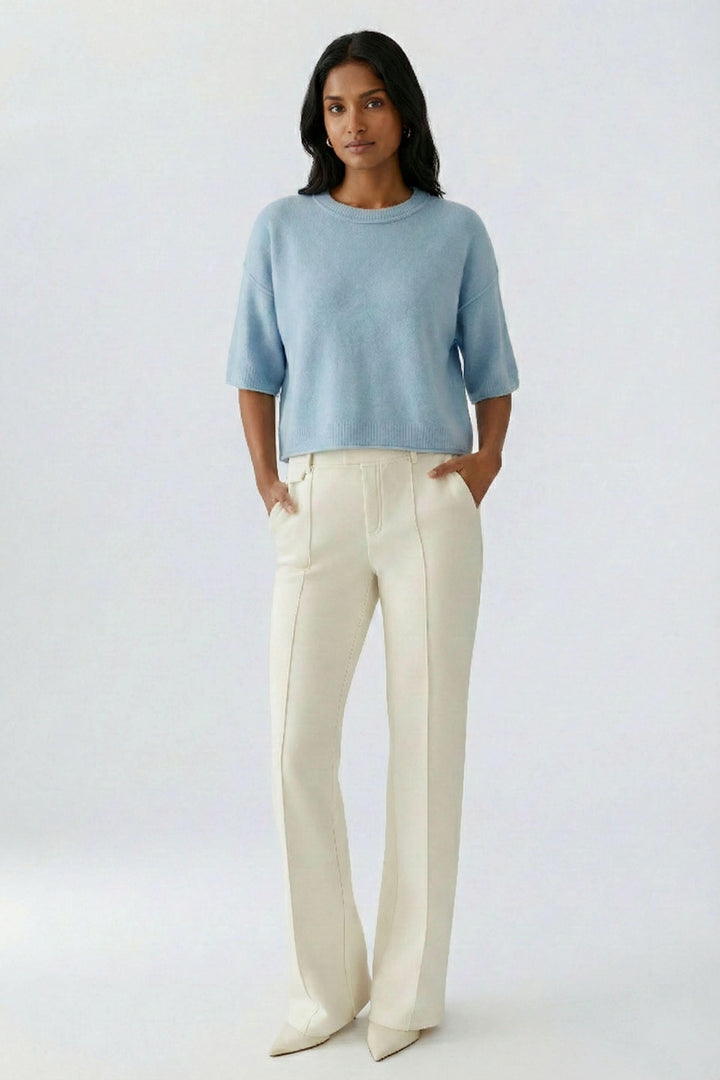 Chandail court en maille douce à manches larges