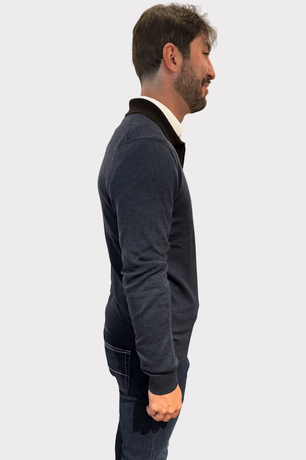 Wool polo shirt with contrasting collar