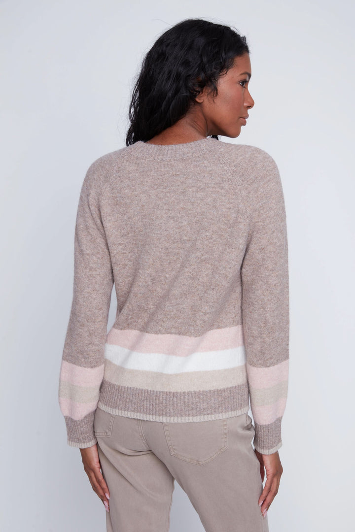 Cardigan à rayures douces vue de dos, en coloris beige et rose, parfait pour un style décontracté.