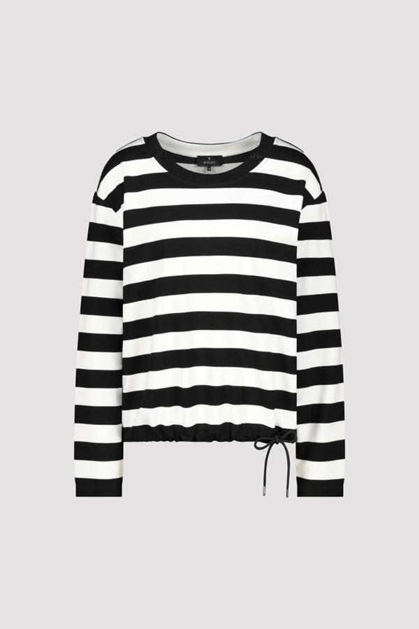 Chandail motif rayé noir et blanc à manches longues avec encolure ronde et coupe droite décontractée.