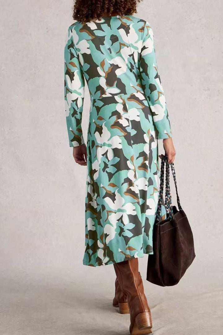 Madeline Dress with a round neckline and long sleeves, made of jersey