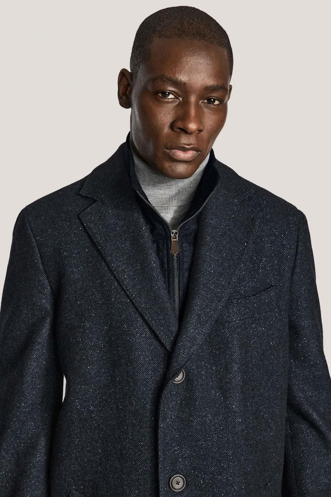 Manteau habillé en laine et soie avec plastron zippé vue de face pour homme Jack Victor