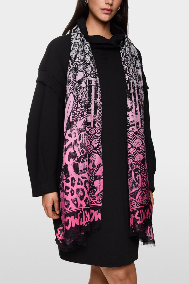 Graphic pattern scarf