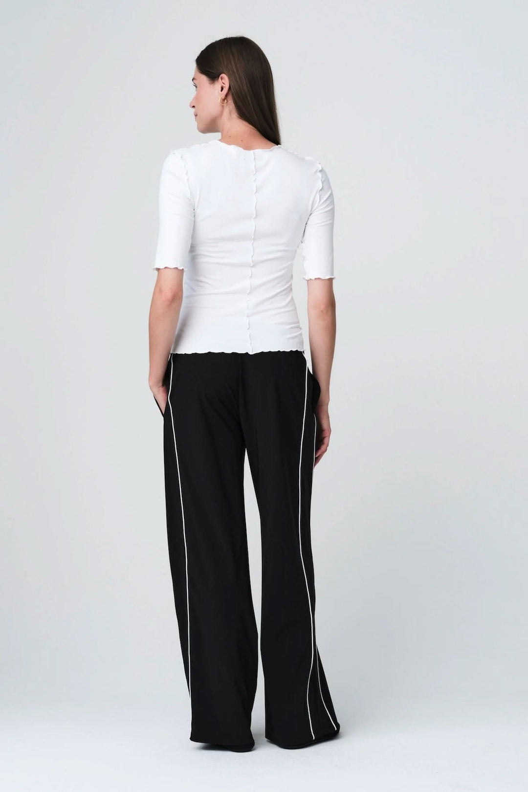 T-shirt ajusté à finitions ondulées