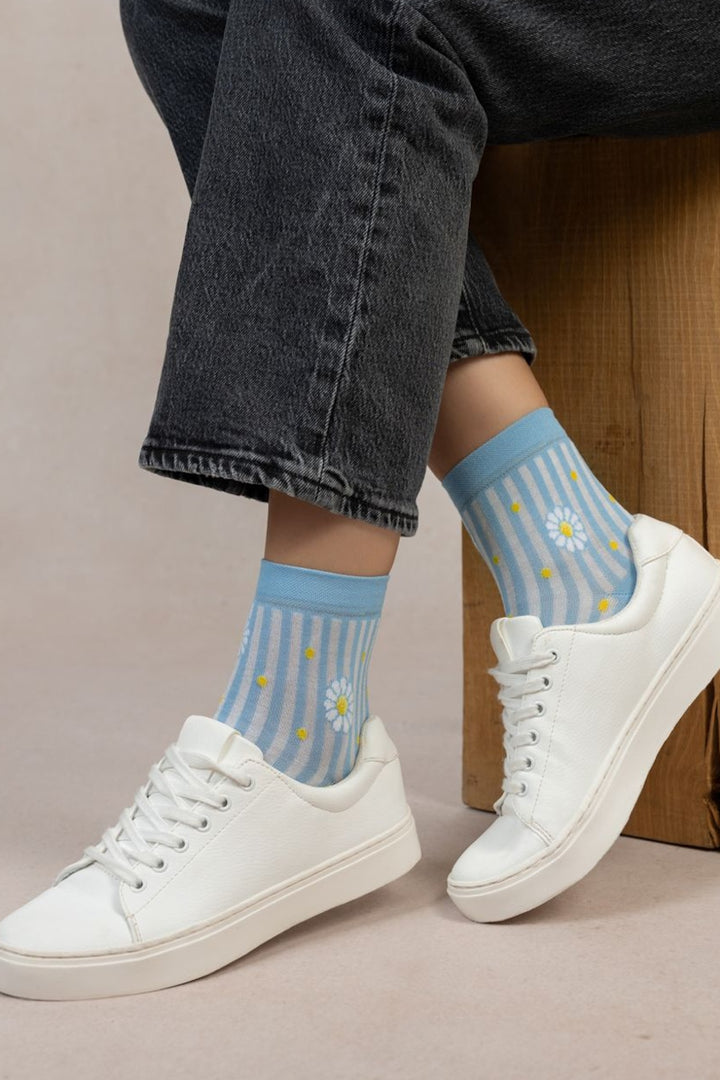 Socks with daisy print