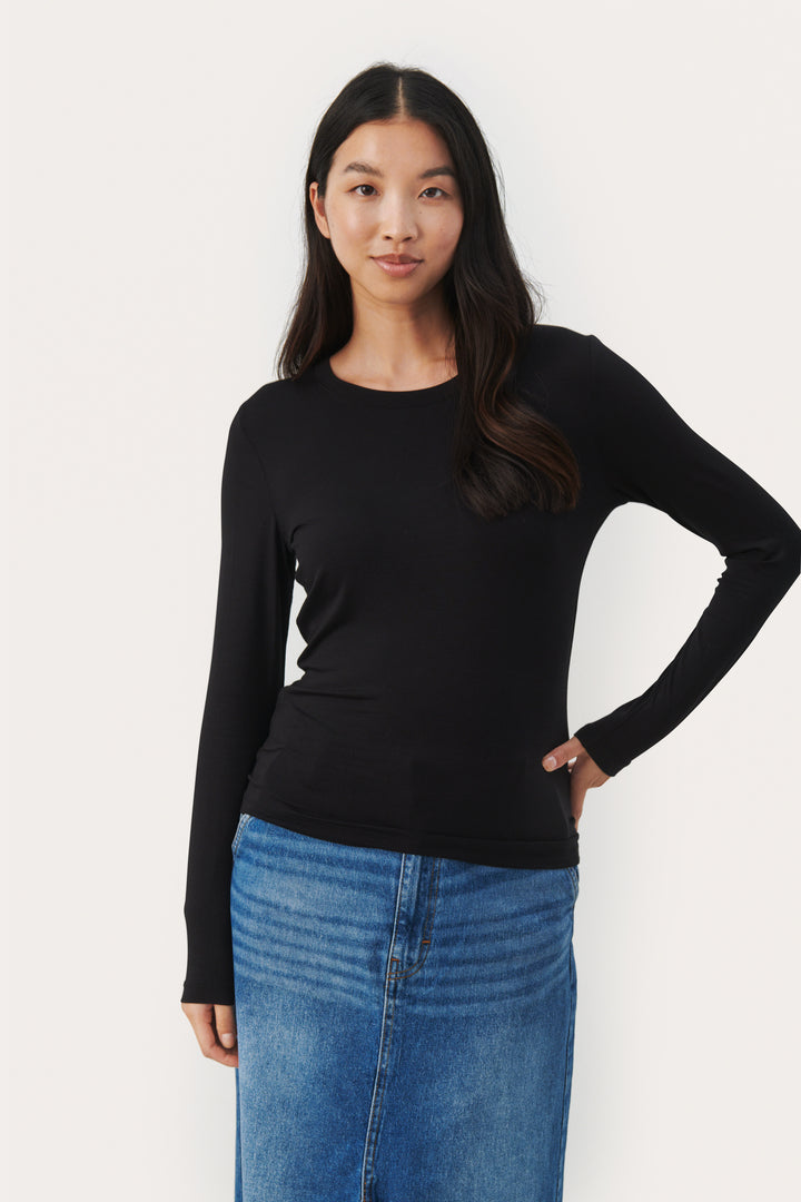 Emaja Sweater