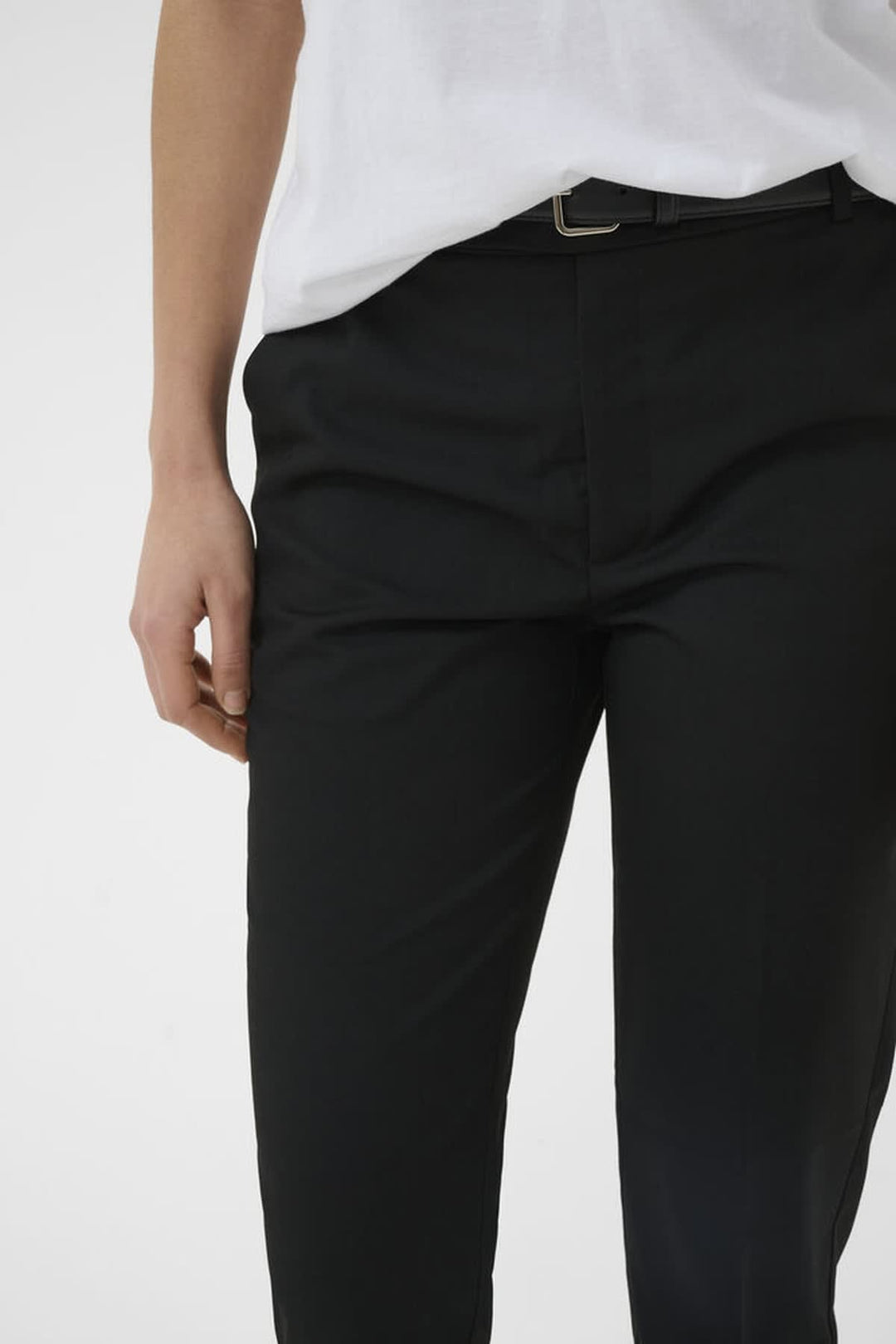 Pantalon habillé Cadie à jambe droite vue de face pour femme Inwear