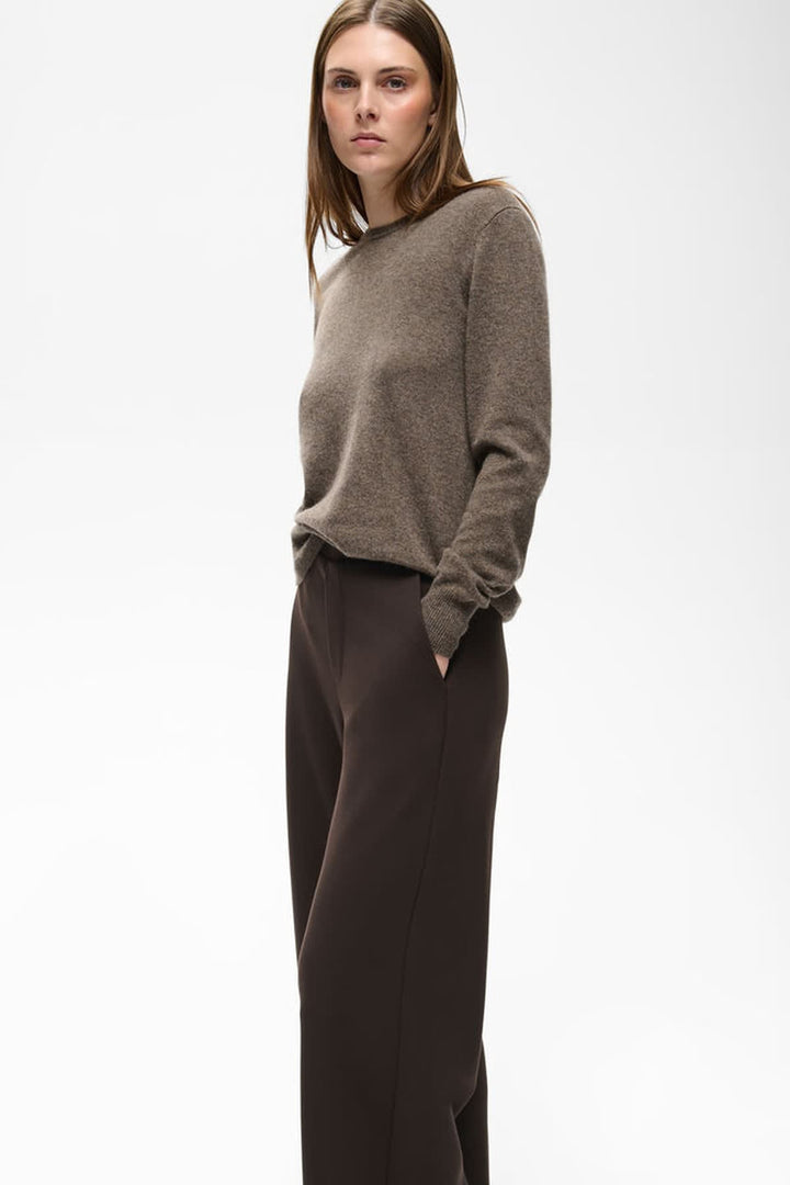 Vue latérale pantalon jambe large Gincette bleu pour femme avec ourlet distinct - Valérie Simon