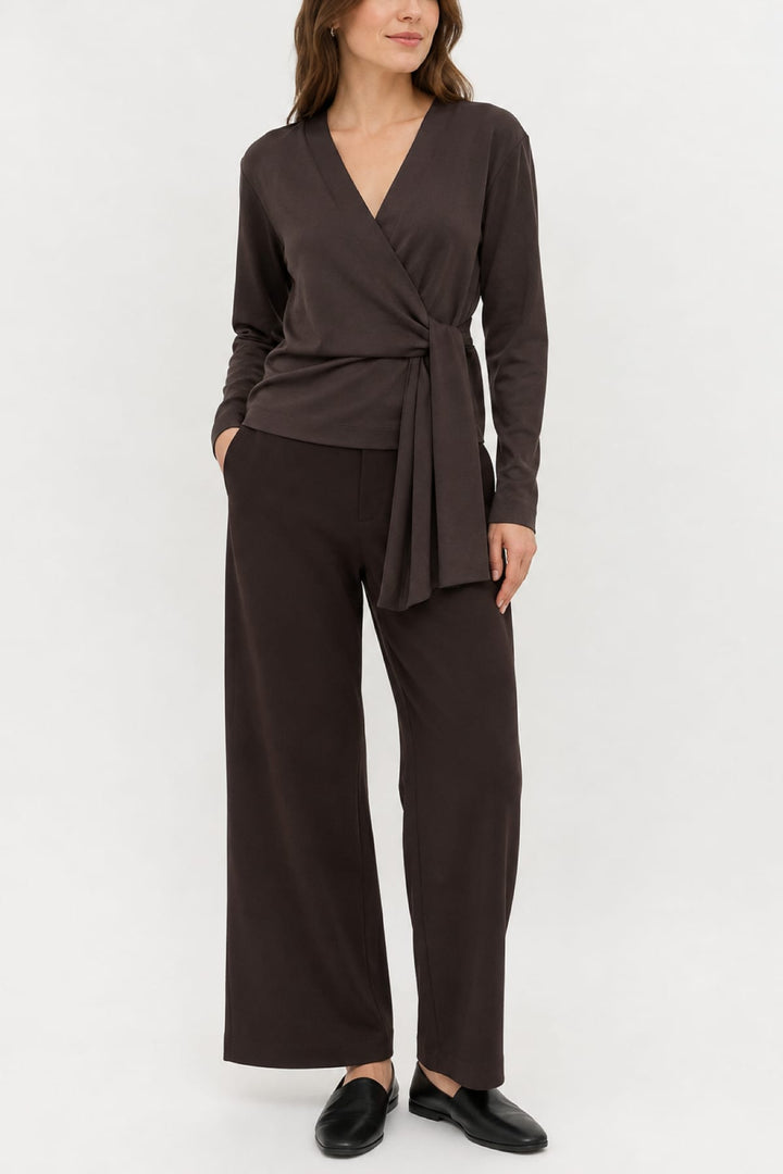Vue de côté pantalon ample Gincette Inwear noir avec poches pour femme - Valérie Simon